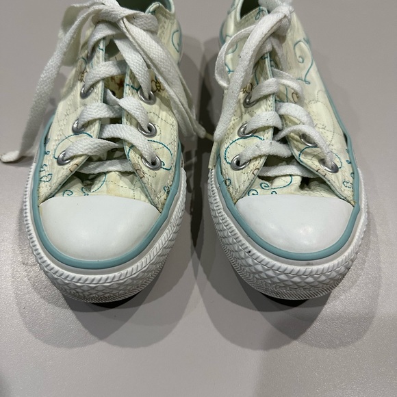 ALL STAR Converse Size 5 Turquoise, Yellow and Cream. Good Condition. - Picture 6 of 8